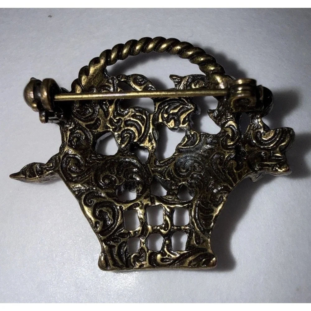 Vintage‎ Brooch Floral Basket Multi Rhinestone GoldTone Floral Pin 1.25